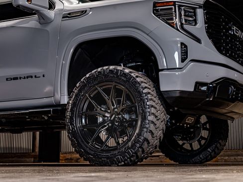 Used 2025 GMC Sierra 1500 Denali w/ Technology Package image 16