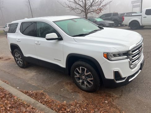 Used 2020 GMC Acadia SLE image 3