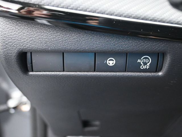 New 2026 Nissan Kicks SR FWD image 17