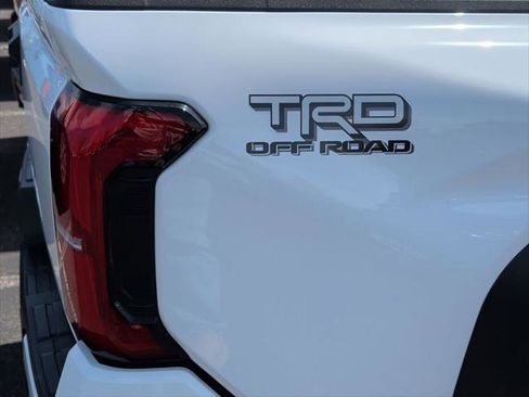 Certified 2024 Toyota Tacoma TRD Off-Road AWD/4WD image 8