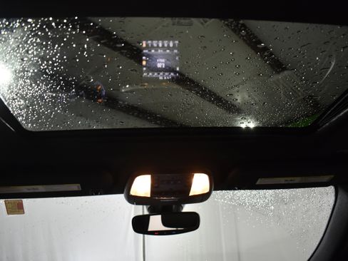 Used 2017 Jeep Grand Cherokee Limited w/ Luxury Group II image 29