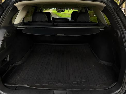 Used 2018 Subaru Outback 2.5i Premium image 31
