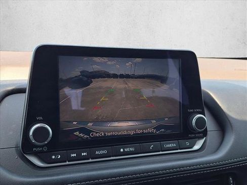 Used 2023 Nissan Rogue SV FWD image 11