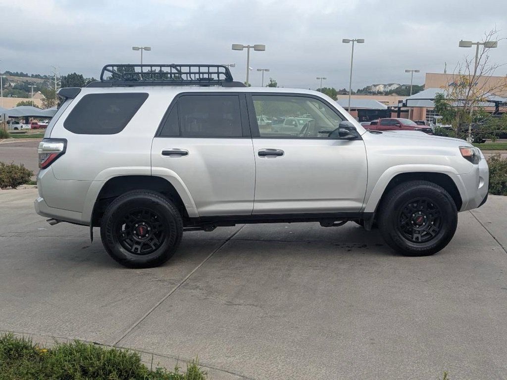 Used 2021 Toyota 4Runner Venture w/ Moonroof Package AWD/4WD image 9