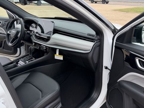 New 2026 Jeep Compass Limited AWD/4WD image 24