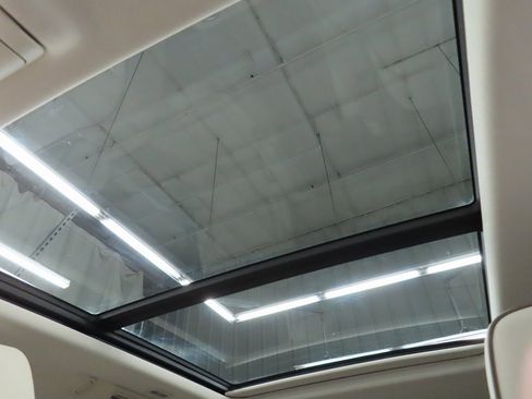 Used 2024 GMC Yukon Denali image 28