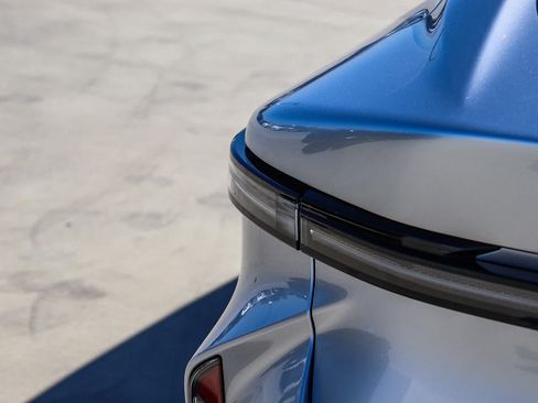 New 2026 Lexus ES 350e FWD image 11