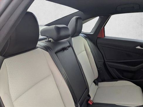 Used 2019 Volkswagen Jetta R-Line image 18