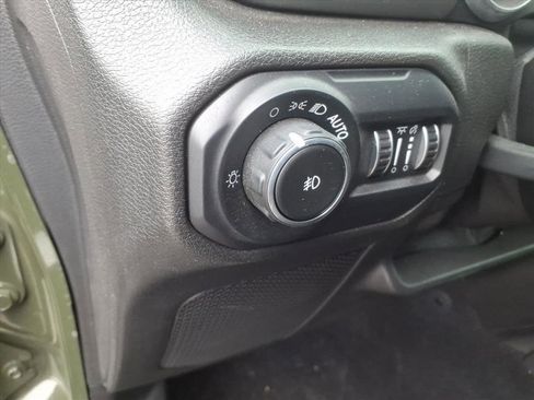 Used 2021 Jeep Wrangler Unlimited Sport image 24