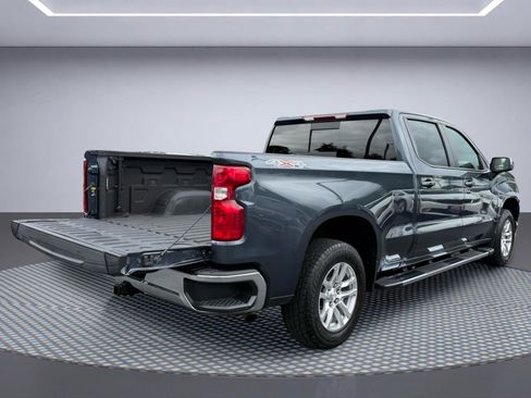 Used 2021 Chevrolet Silverado 1500 LT w/ Convenience Package II AWD/4WD image 10