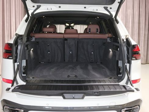 Certified 2024 BMW X5 xDrive40i w/ M Sport Package image 11