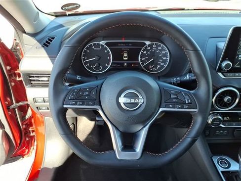 Used 2025 Nissan Sentra SR image 15