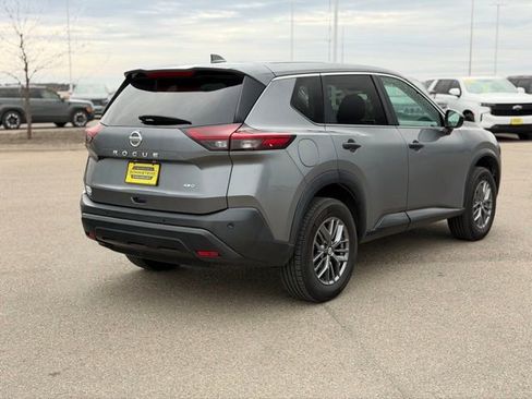 Used 2021 Nissan Rogue S image 6