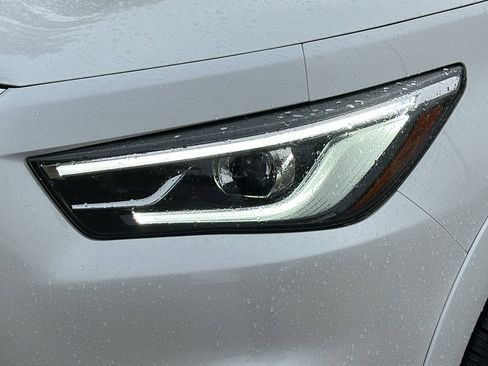 Used 2022 INFINITI QX80 Sensory image 4