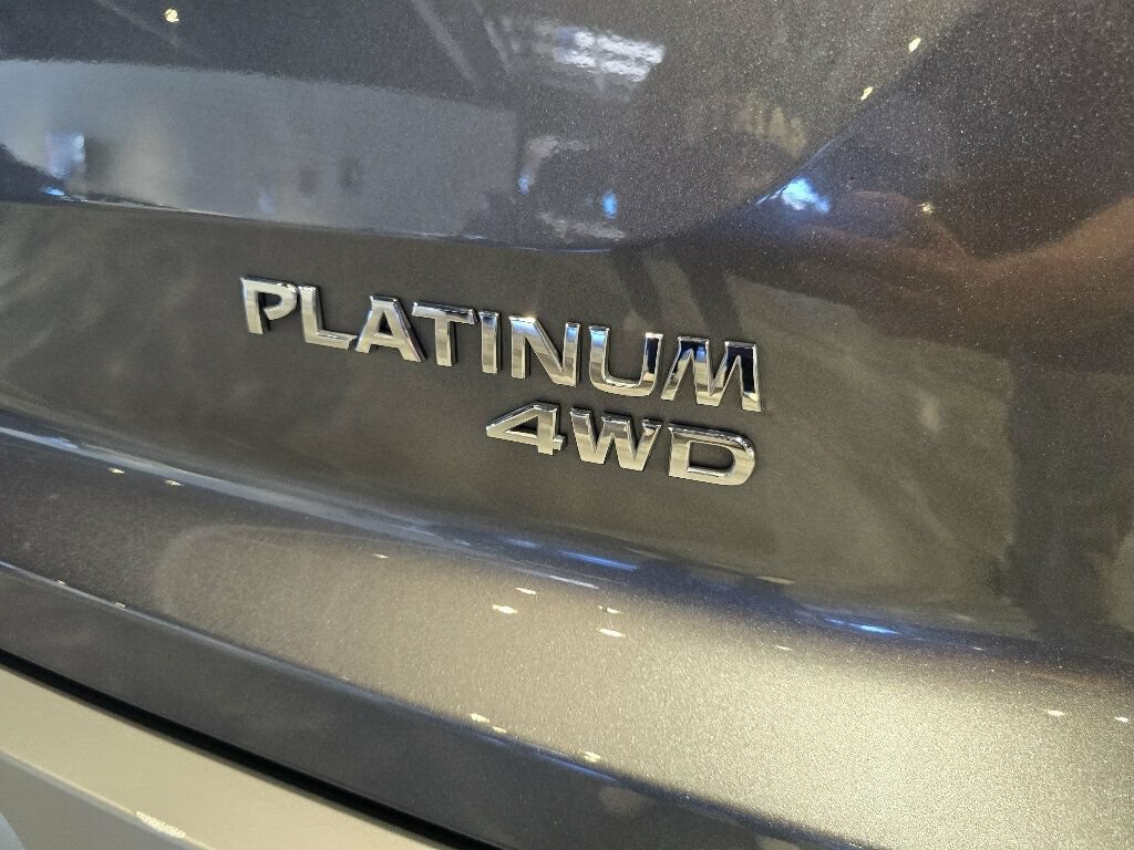 Used 2025 Nissan Pathfinder Platinum w/ Cargo Package AWD/4WD image 24