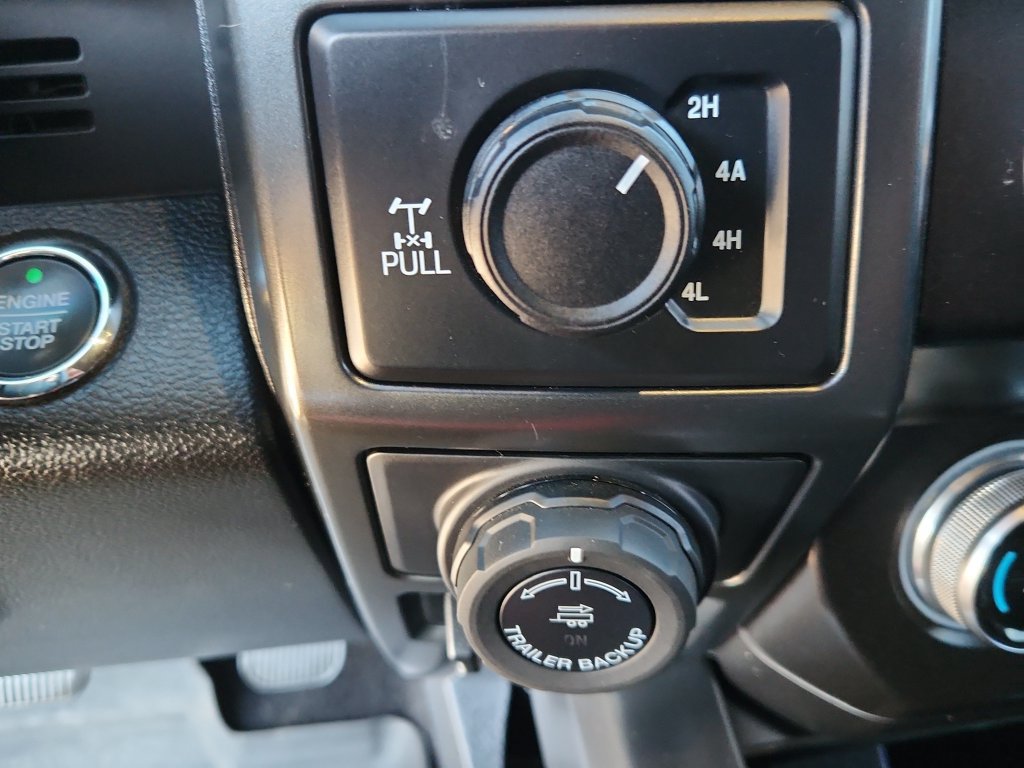 Used 2020 Ford F150 Lariat w/ Equipment Group 502A Luxury AWD/4WD image 25