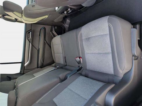 Used 2025 GMC Acadia Elevation image 18