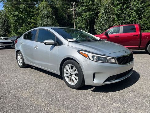 Used 2017 Kia Forte LX w/ LX Popular Package FWD image 12