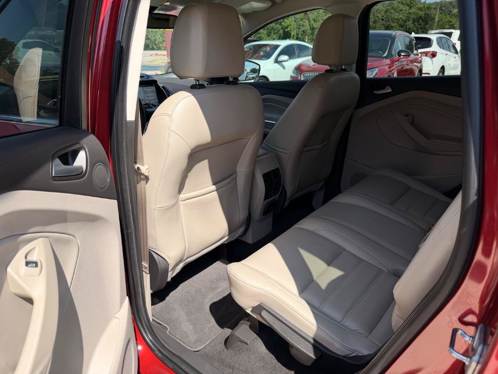 Used 2017 Ford Escape Titanium FWD image 6