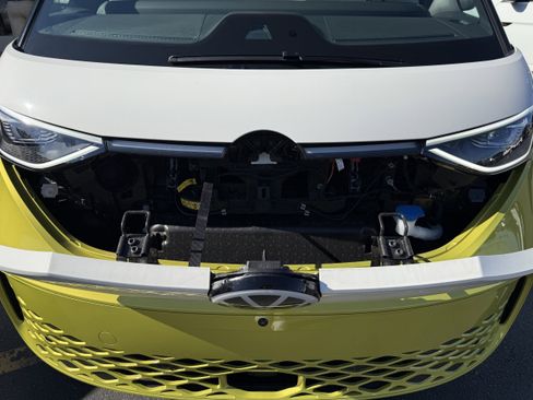 New 2025 Volkswagen ID. Buzz 1st Edition image 36