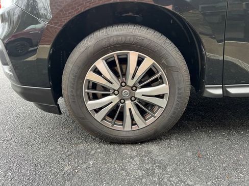 Used 2020 Nissan Pathfinder SL AWD/4WD image 21