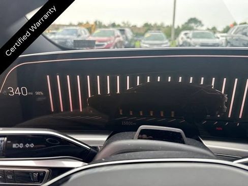 Used 2024 Cadillac Lyriq Luxury AWD/4WD image 17