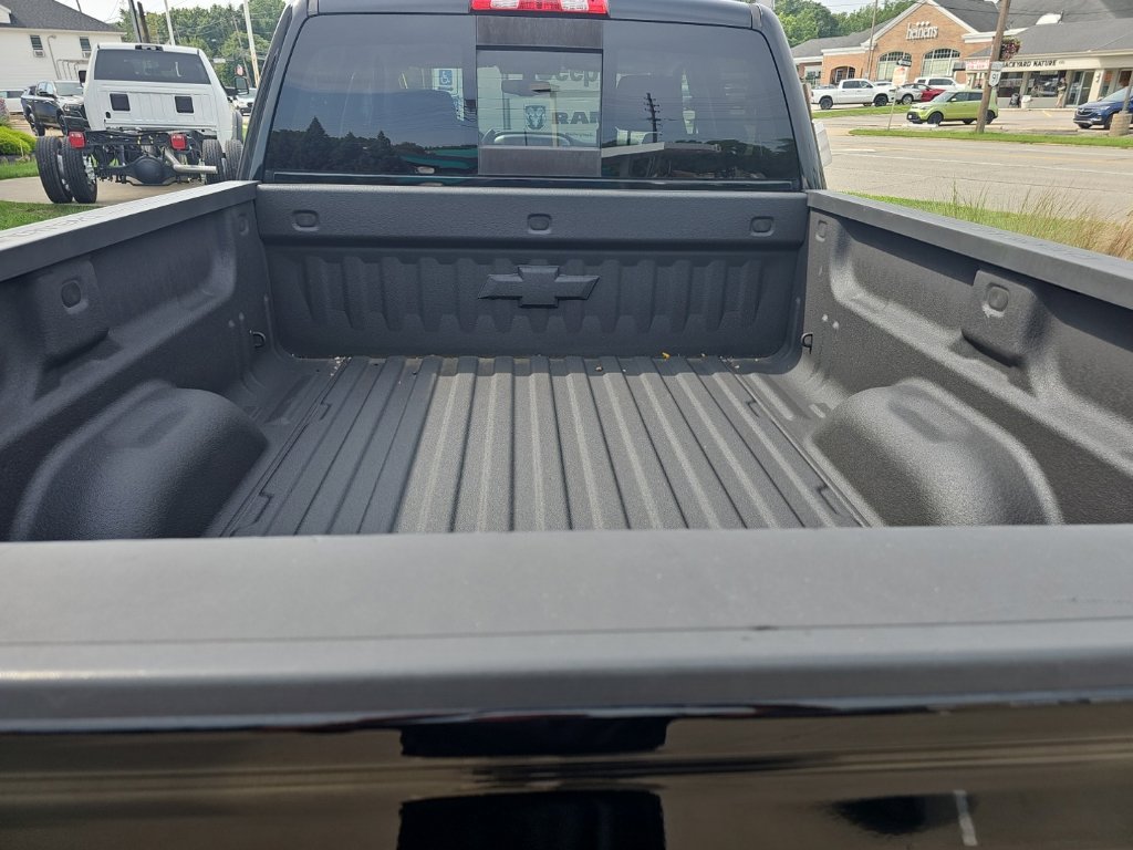 Used 2018 Chevrolet Silverado 2500 LT w/ Midnight Edition AWD/4WD image 17