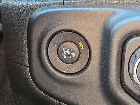 Used 2021 Jeep Wrangler Unlimited Sport image 24