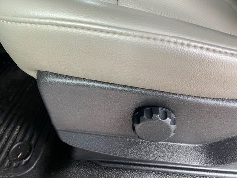 Used 2022 Ford F250 XL w/ Power Equipment Group image 18