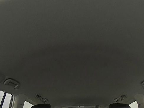 Used 2024 Nissan Armada SL w/ Captain's Chairs Package image 28