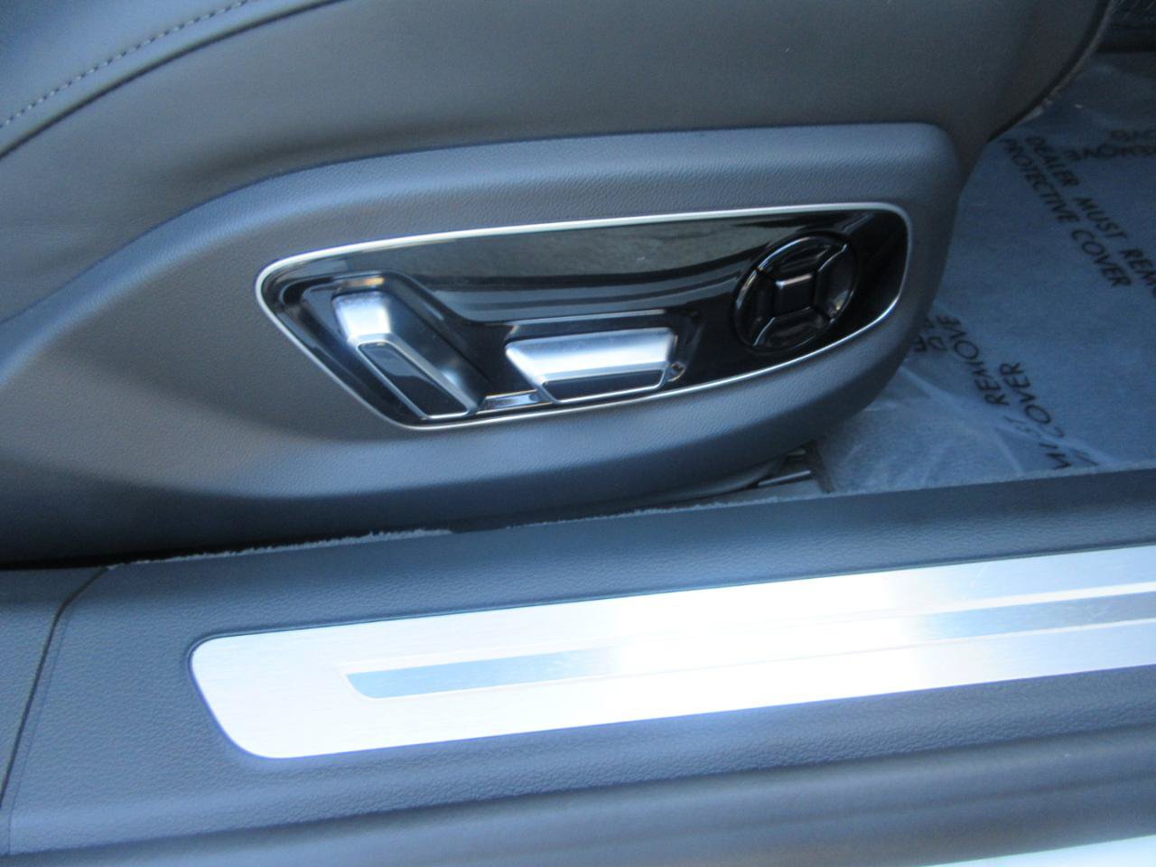 Used 2025 Audi A8 L 3.0T w/ EXECUTIVE PACKAGE w/ Executive Package AWD/4WD image 23
