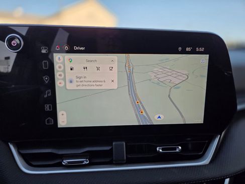 Used 2026 Chevrolet Equinox LT w/ Convenience Package II FWD image 23