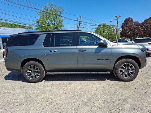 Used 2023 Chevrolet Suburban Z71 AWD/4WD image 9