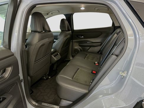 Used 2024 Nissan Ariya AWD image 29