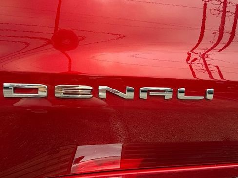 Used 2024 GMC Sierra 1500 Denali w/ Technology Package AWD/4WD image 10