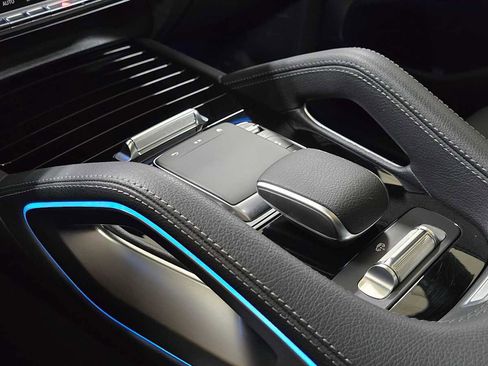 Certified 2025 Mercedes-Benz GLS 450 4MATIC image 33