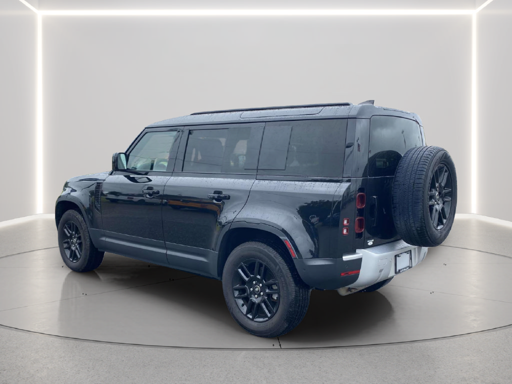Used 2025 Land Rover Defender 110 S AWD/4WD image 3