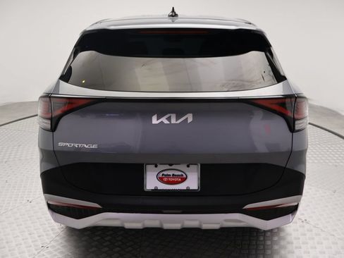 Used 2025 Kia Sportage EX FWD image 10