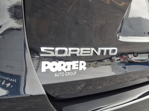 Used 2019 Kia Sorento LX w/ LX Convenience Package image 31