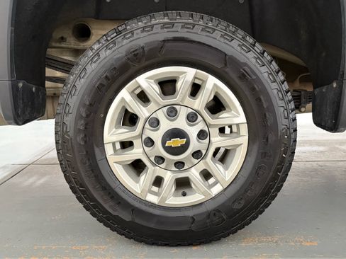 Used 2022 Chevrolet Silverado 2500 LT w/ Convenience Package AWD/4WD image 10
