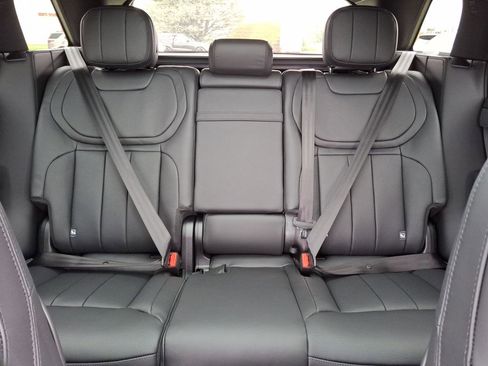 New 2025 Land Rover Range Rover Sport Dynamic SE image 13