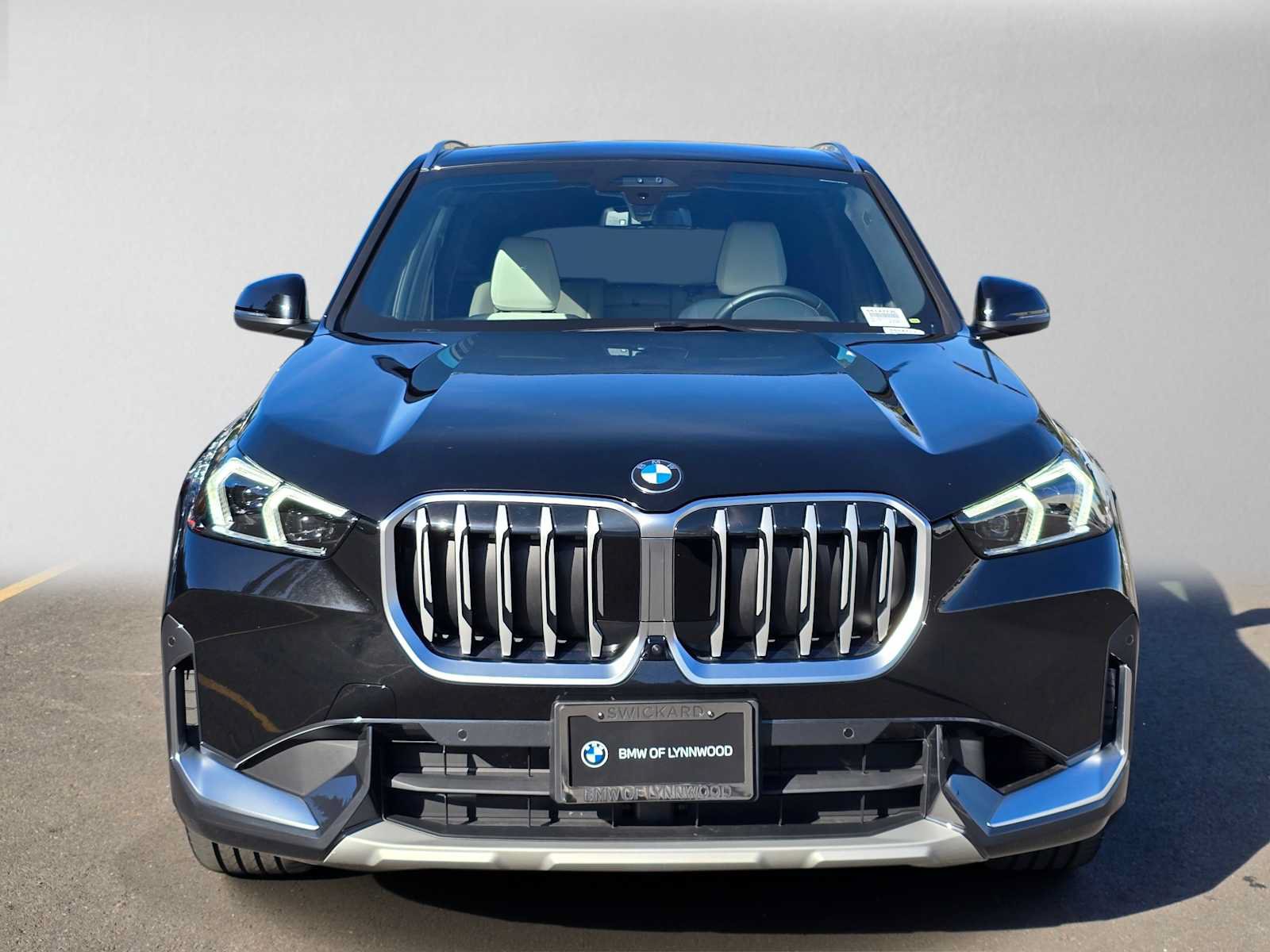 Used 2026 BMW X1 xDrive28i w/ Technology Package AWD/4WD image 8