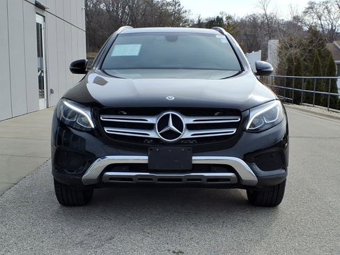 Used 2019 Mercedes-Benz GLC 350e 4MATIC image 2