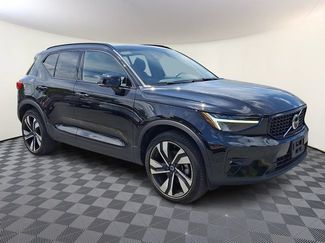 Used 2023 Volvo XC40 B5 Plus w/ Protection Package Premier AWD/4WD video 1