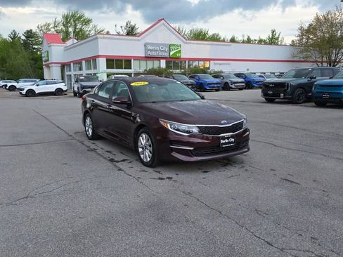 Used 2018 Kia Optima LX w/ 17" Alloy Wheels Package FWD image 29