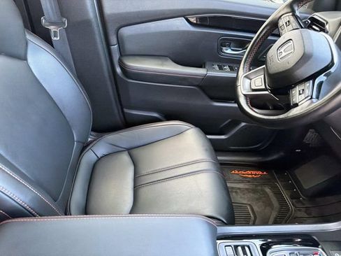 Used 2024 Honda Pilot TrailSport image 14
