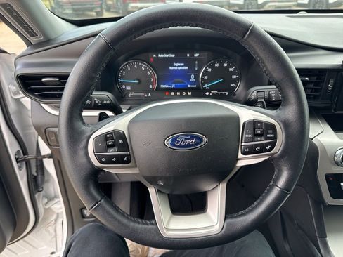 Used 2021 Ford Explorer XLT w/ Class III Trailer Tow Package image 15