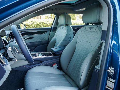 New 2025 Bentley Flying Spur Plug-In Hybrid AWD/4WD image 21