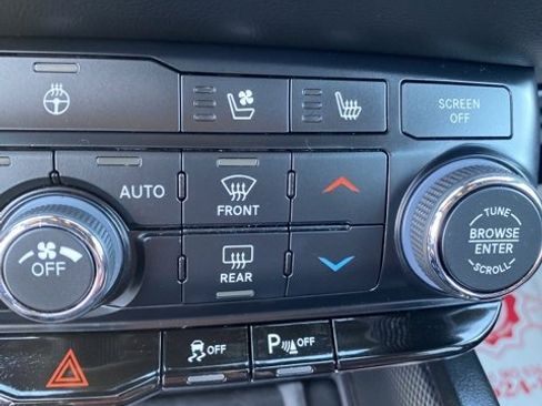 Used 2023 Dodge Durango R/T image 17