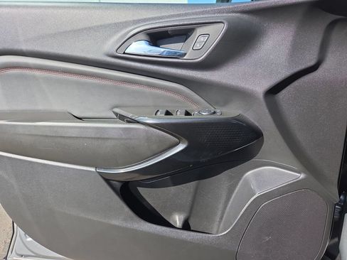 Used 2024 Chevrolet Trax RS w/ Sunroof Package FWD image 15